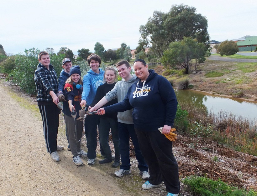 12/6/14 Endeavour College kids join the planting!